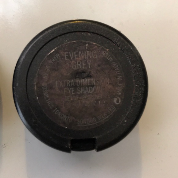 MAC eyeshadows - Picture 5 of 5